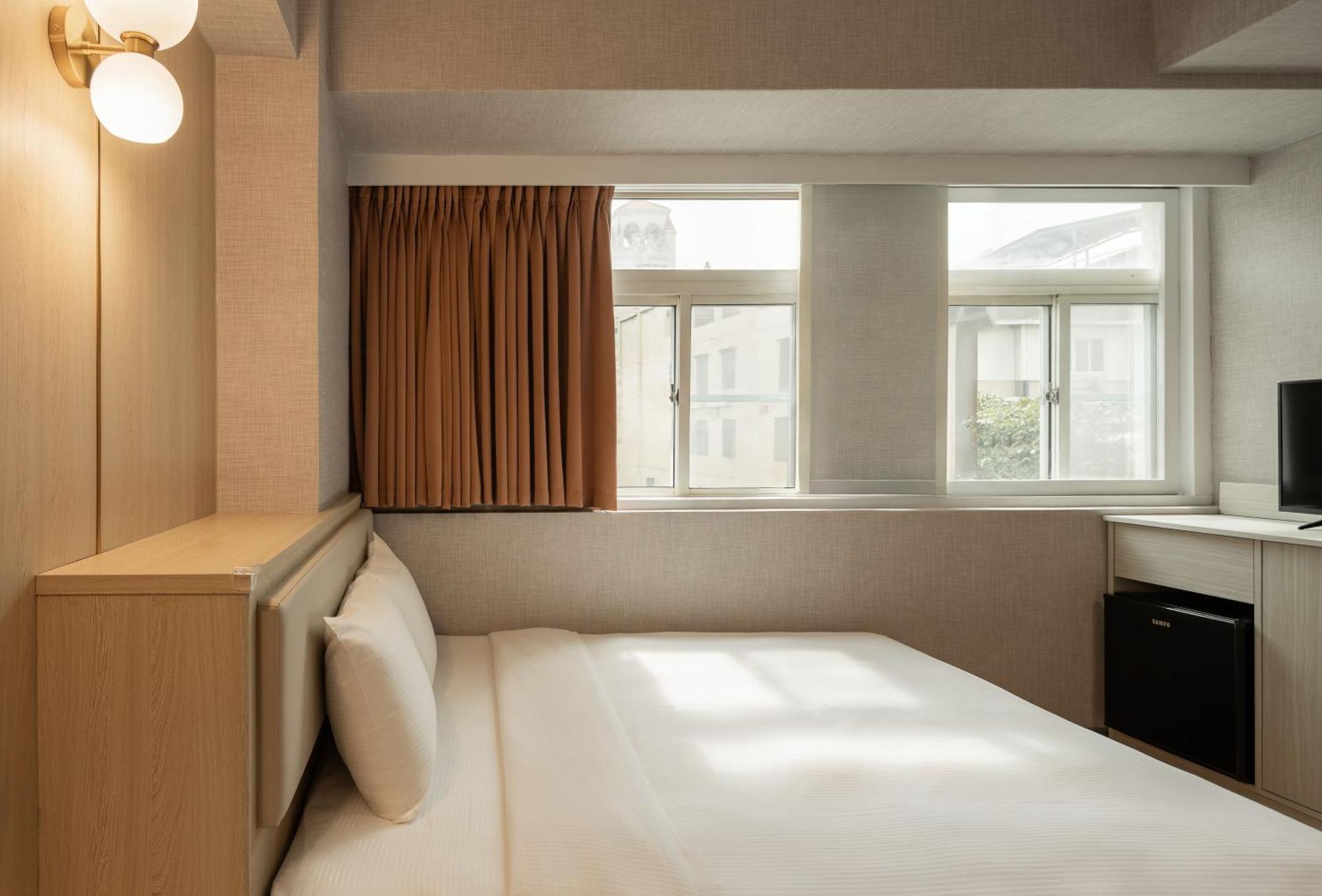 Kindness Hotel Weiwuying Kaohsiung Exterior photo